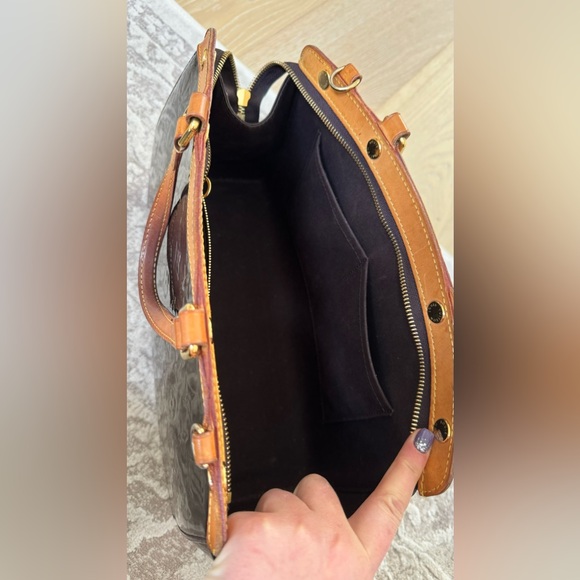 Louis Vuitton Brea MM - Picture 10 of 15